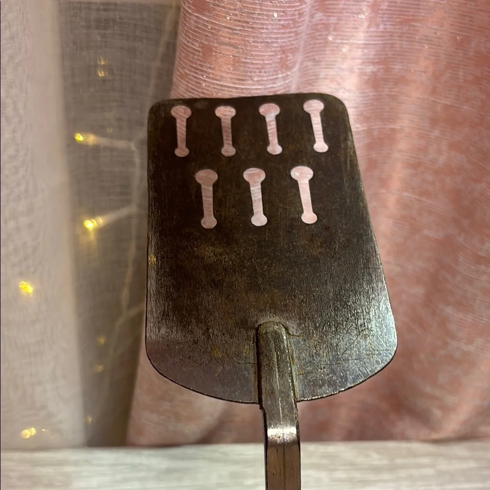 Classic Cream Spatula